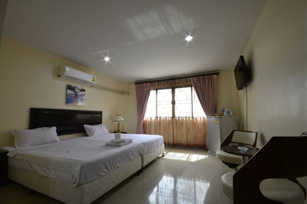 Royal Q & D Suites Pattaja Kültér fotó