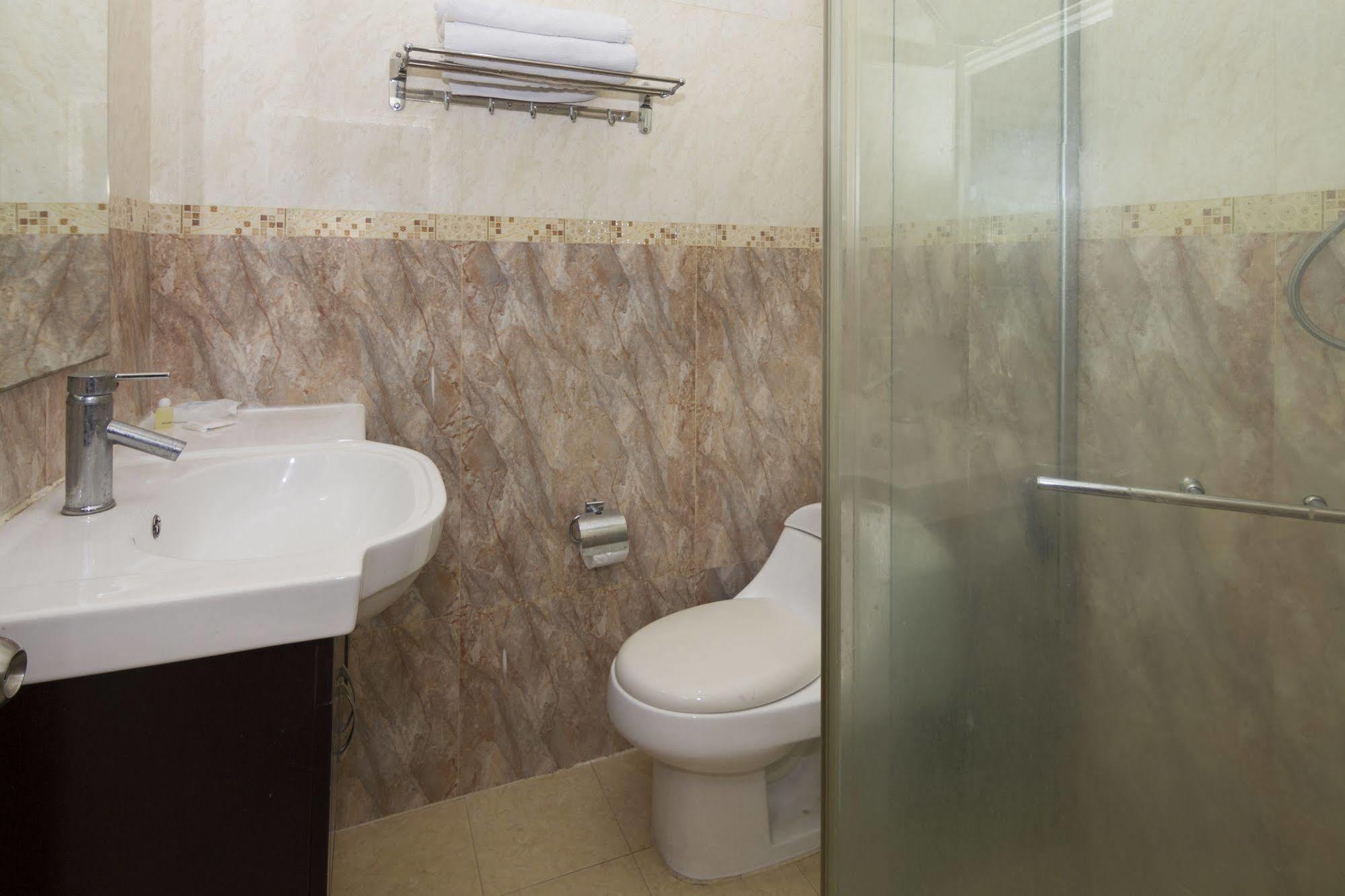Royal Q & D Suites Pattaja Kültér fotó