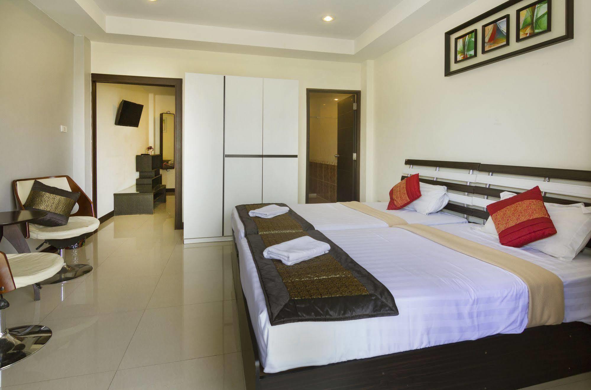 Royal Q & D Suites Pattaja Kültér fotó