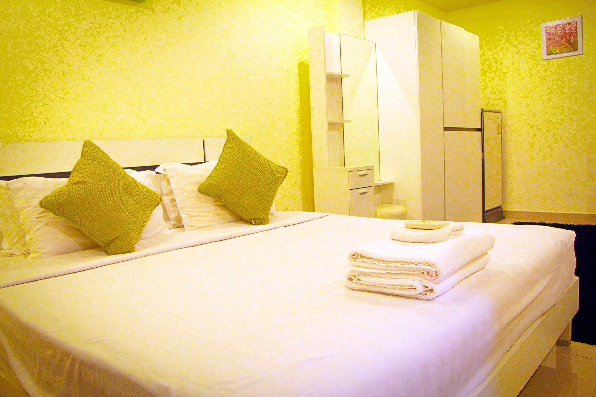 Royal Q & D Suites Pattaja Kültér fotó